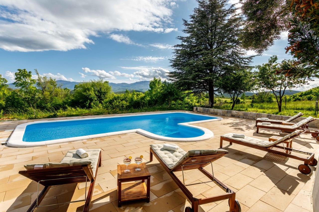 Casa Di Oliva-House With Heated Pool & Jacuzzi In Trilj, Croatia Villa Buitenkant foto